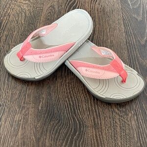 Columbia Toddler Girls Oliver Springs Pink and Gray Flip Flops size 9